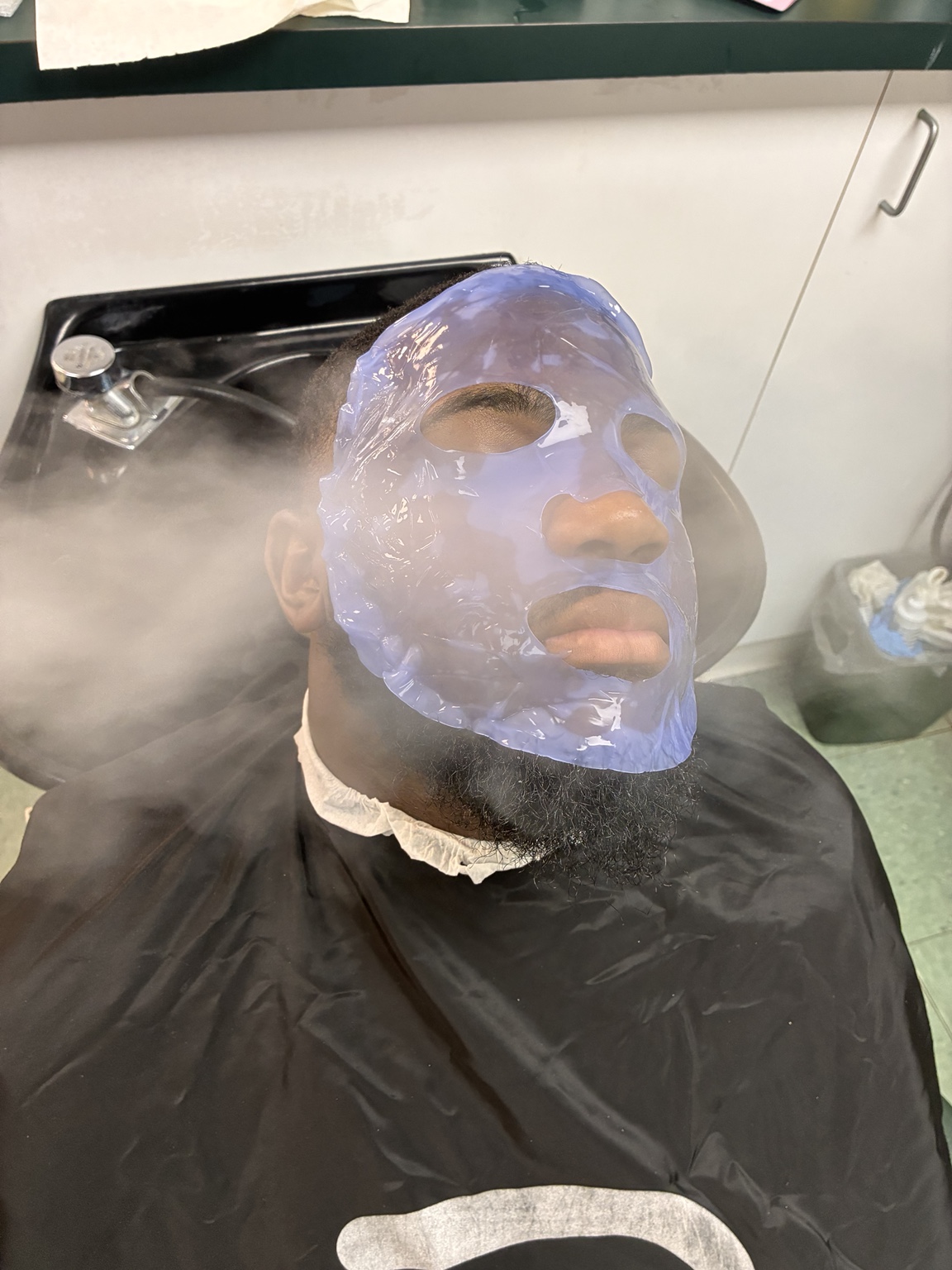 Hydrating sheet mask facial by Mariah